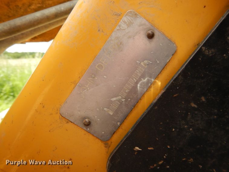 image for item DE5735 2000 John Deere 250  skid steer loader