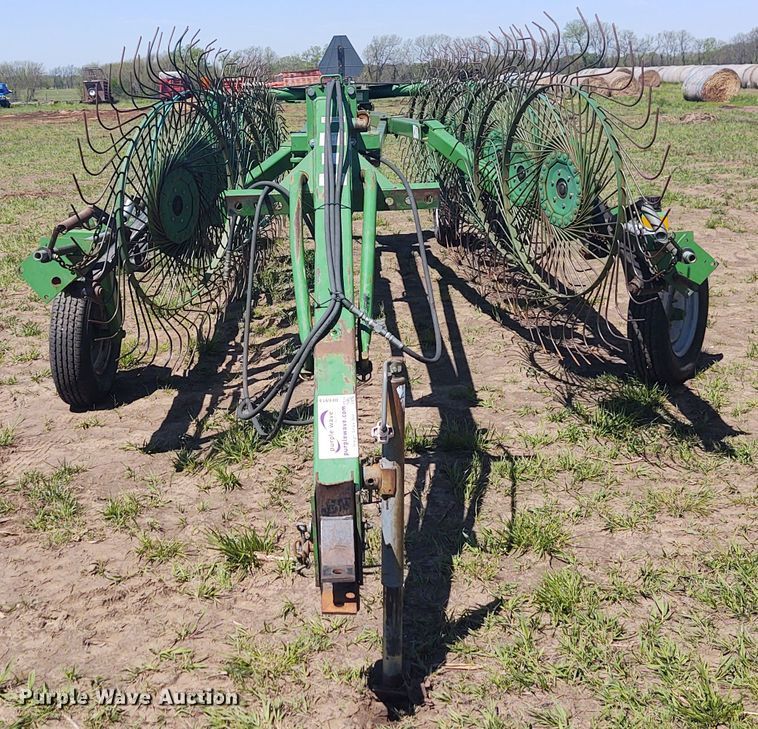 image for item DE6914 Frontier WR1214C hay rake