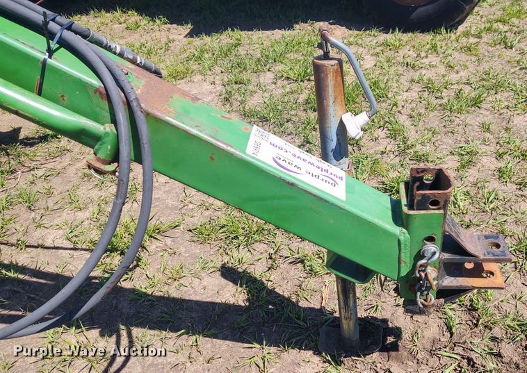 image for item DE6914 Frontier WR1214C hay rake