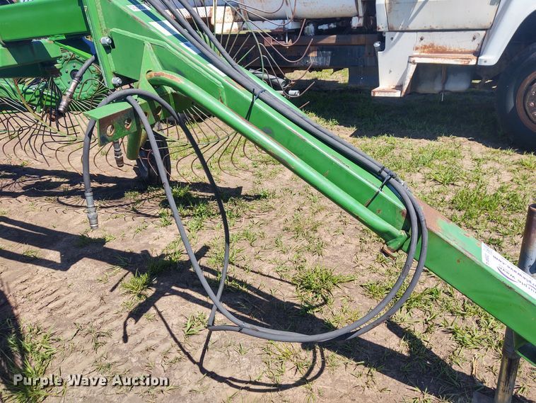 image for item DE6914 Frontier WR1214C hay rake