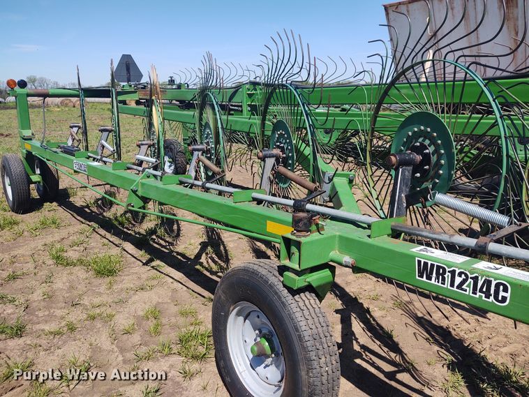 image for item DE6914 Frontier WR1214C hay rake