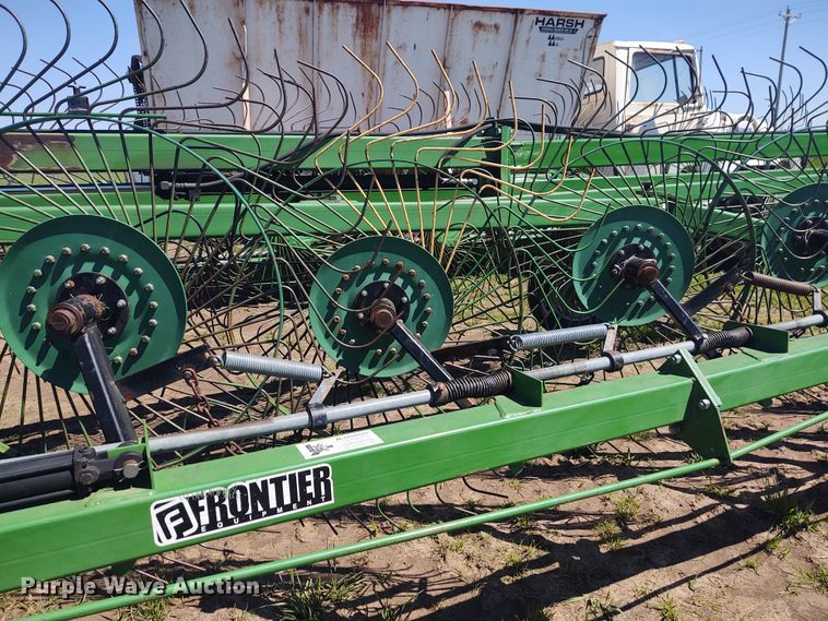 image for item DE6914 Frontier WR1214C hay rake