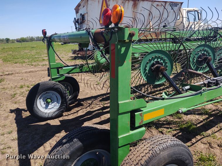 image for item DE6914 Frontier WR1214C hay rake