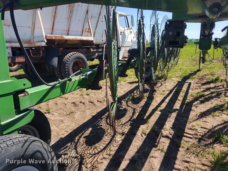 image for item DE6914 Frontier WR1214C hay rake