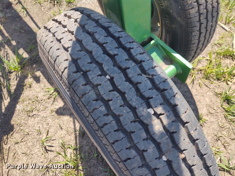 image for item DE6914 Frontier WR1214C hay rake