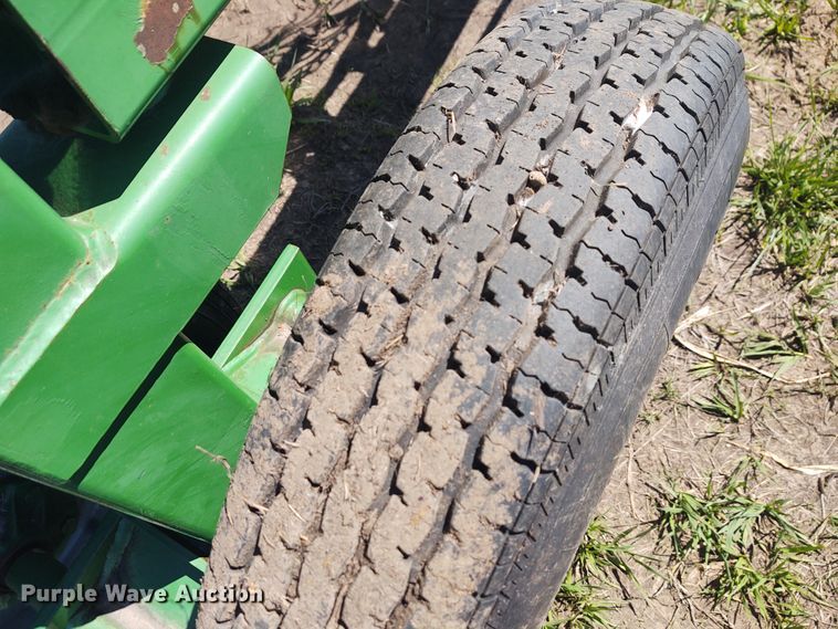 image for item DE6914 Frontier WR1214C hay rake