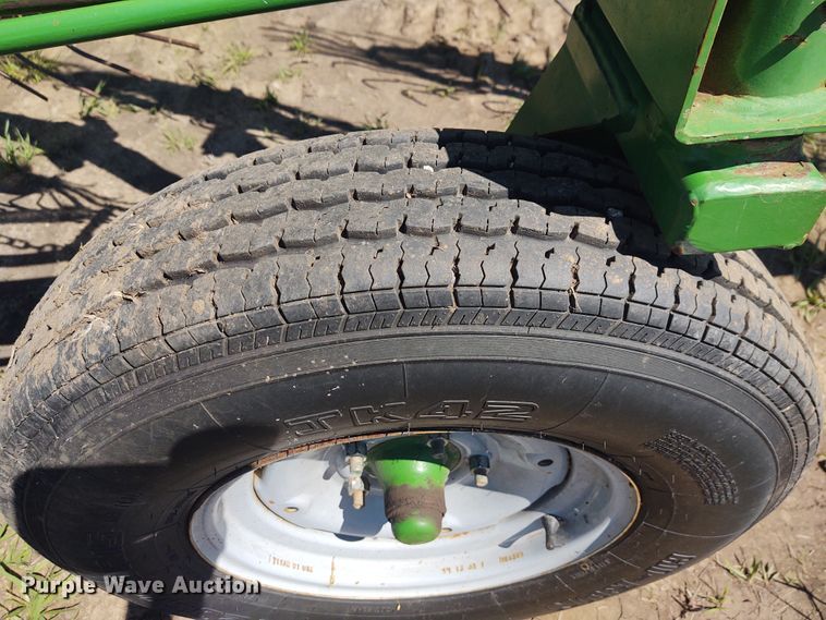 image for item DE6914 Frontier WR1214C hay rake