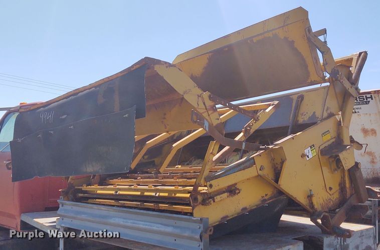 image for item DE6916 HayBuster 256 bale processor