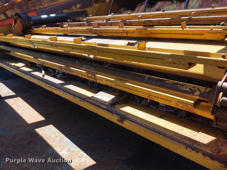 image for item DE6916 HayBuster 256 bale processor