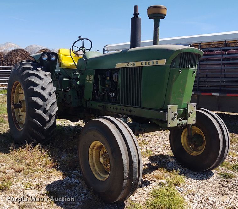image for item DE6917 John Deere 4020 tractor