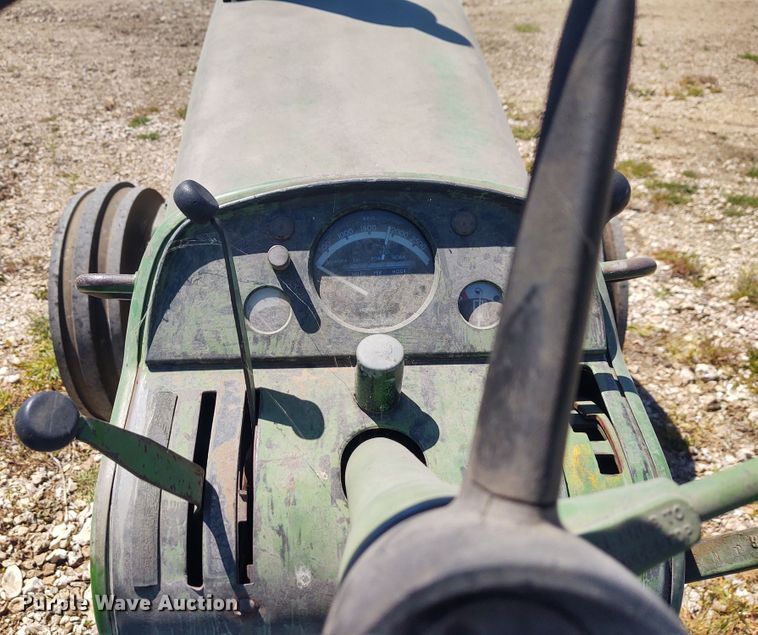 image for item DE6917 John Deere 4020 tractor