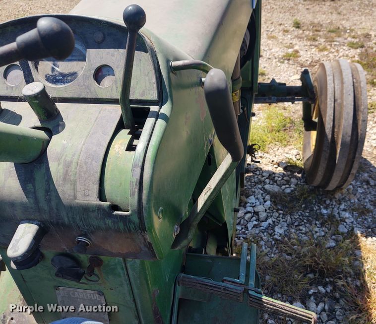 image for item DE6917 John Deere 4020 tractor