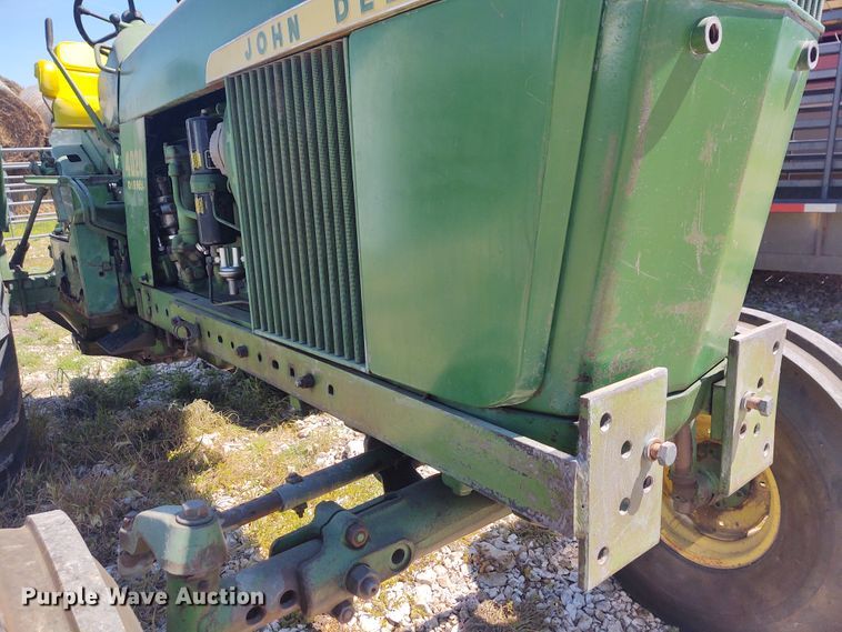 image for item DE6917 John Deere 4020 tractor