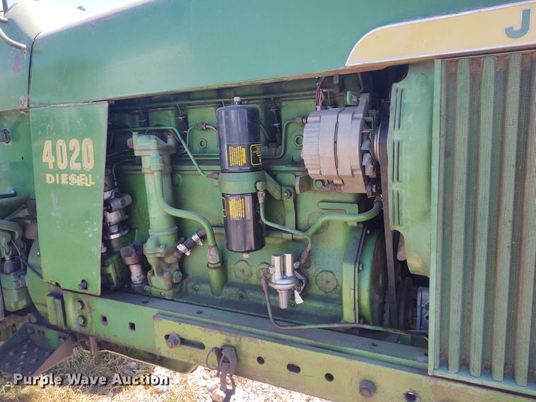 image for item DE6917 John Deere 4020 tractor