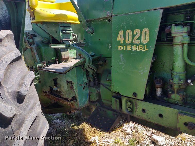 image for item DE6917 John Deere 4020 tractor
