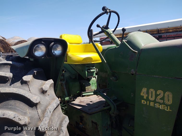image for item DE6917 John Deere 4020 tractor