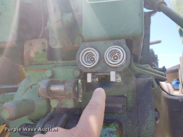 image for item DE6917 John Deere 4020 tractor