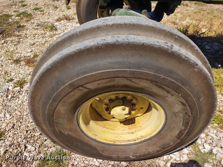 image for item DE6917 John Deere 4020 tractor