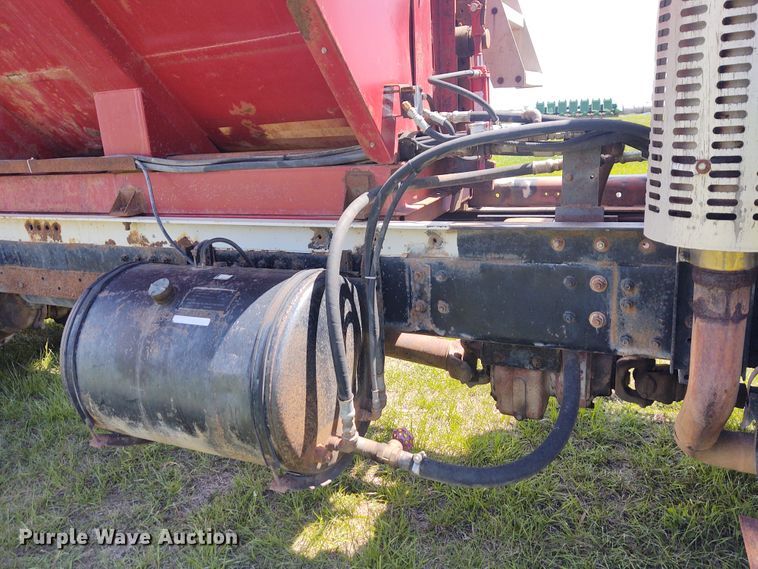 image for item DE6923 1992 Volvo White GMC Autocar applicator truck