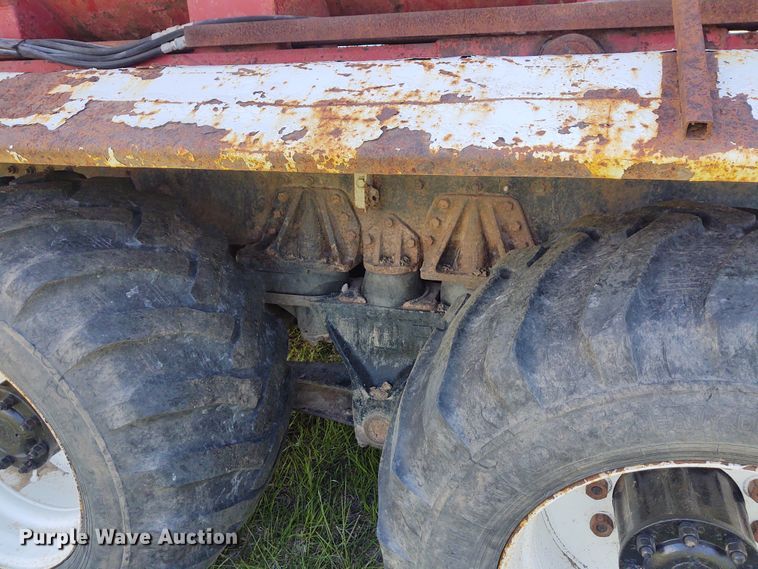 image for item DE6923 1992 Volvo White GMC Autocar applicator truck