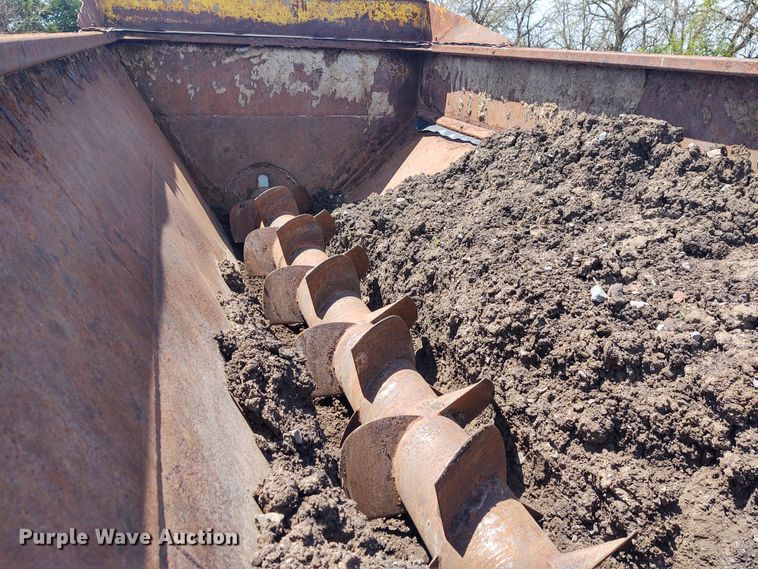 image for item DE6923 1992 Volvo White GMC Autocar applicator truck