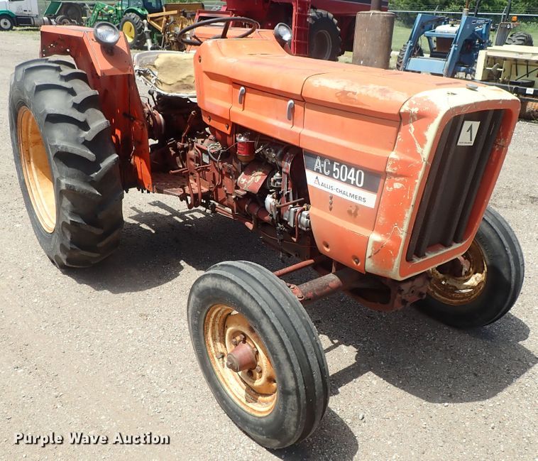 image for item DG3232 Allis Chalmers AC5040  tractor