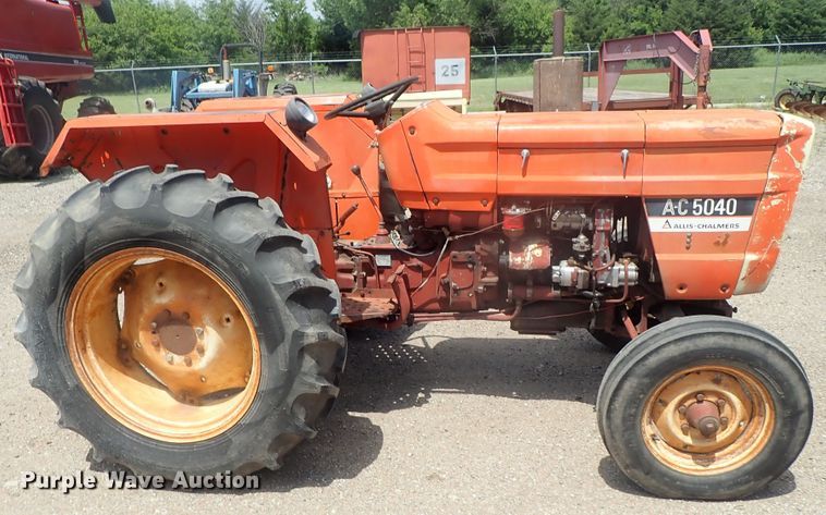 image for item DG3232 Allis Chalmers AC5040  tractor