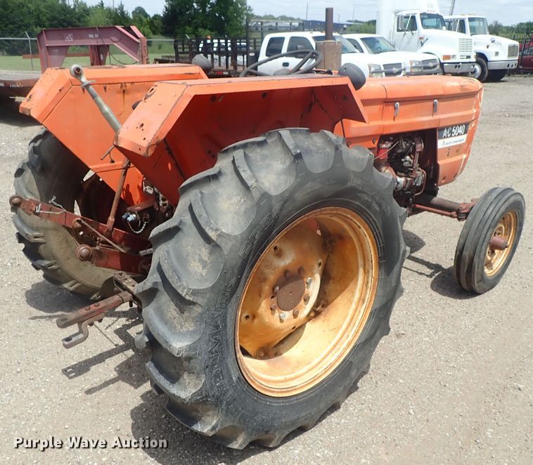image for item DG3232 Allis Chalmers AC5040  tractor