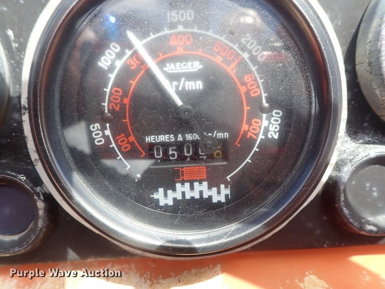 image for item DG3232 Allis Chalmers AC5040  tractor