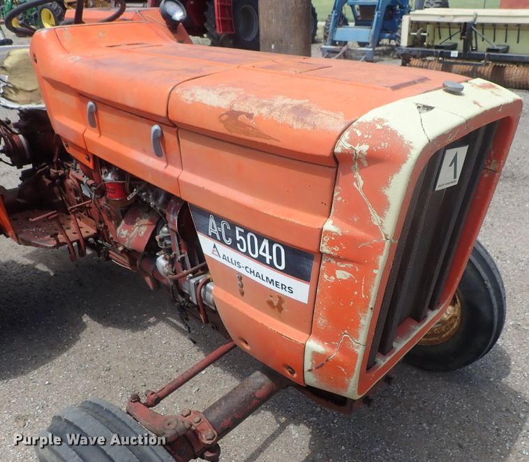 image for item DG3232 Allis Chalmers AC5040  tractor