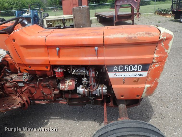image for item DG3232 Allis Chalmers AC5040  tractor
