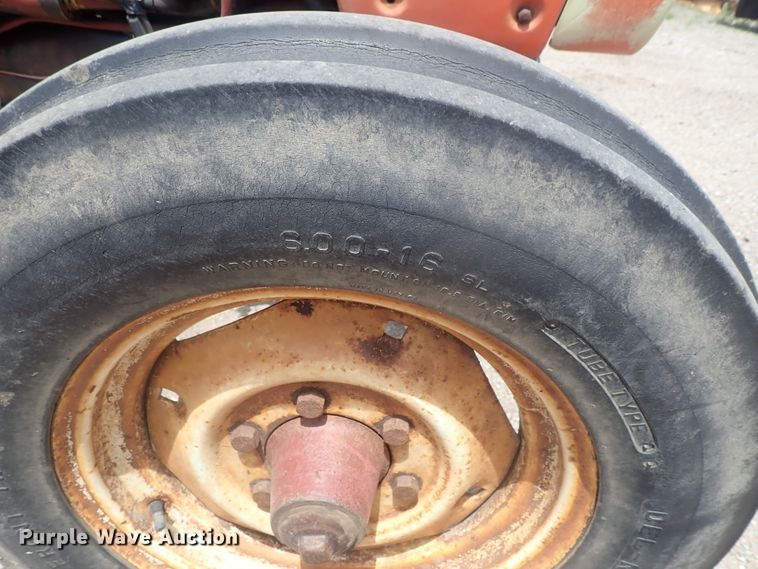 image for item DG3232 Allis Chalmers AC5040  tractor