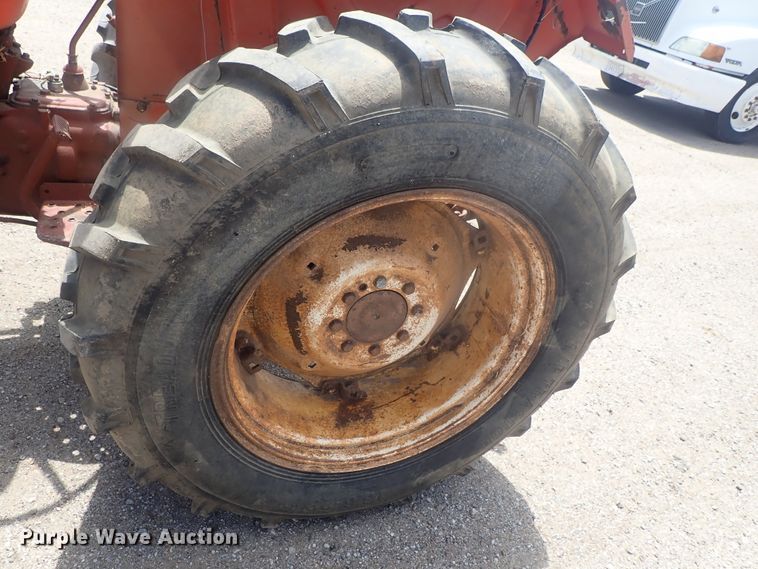 image for item DG3232 Allis Chalmers AC5040  tractor