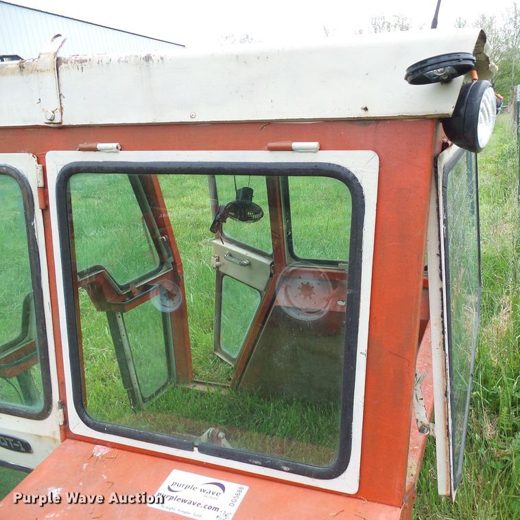 image for item DG5688 Year-A-Round Cab Corp. 506 cab enclosure