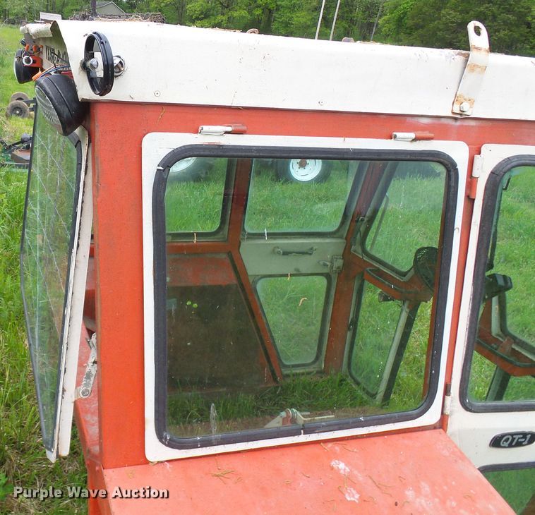 image for item DG5688 Year-A-Round Cab Corp. 506 cab enclosure