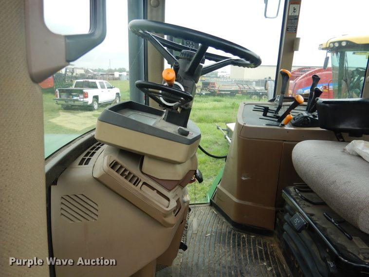 image for item DG5978 2003 John Deere 7810  tractor