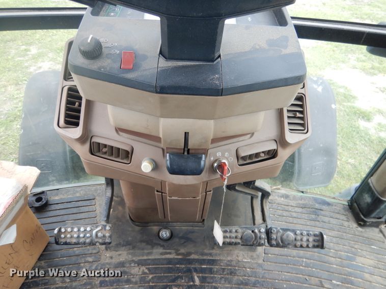 image for item DG5978 2003 John Deere 7810  tractor