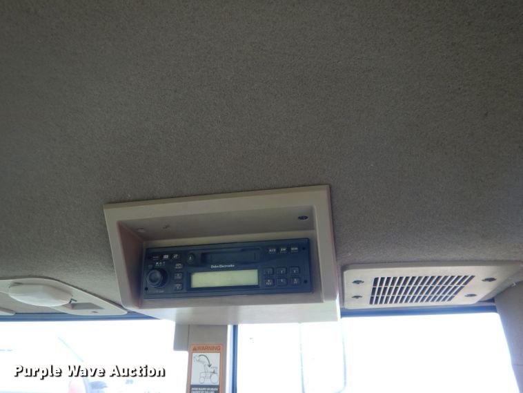 image for item DG5978 2003 John Deere 7810  tractor