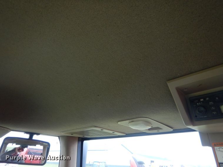 image for item DG5978 2003 John Deere 7810  tractor