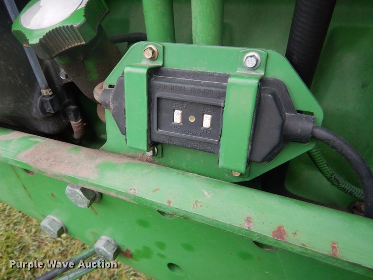 image for item DG5978 2003 John Deere 7810  tractor