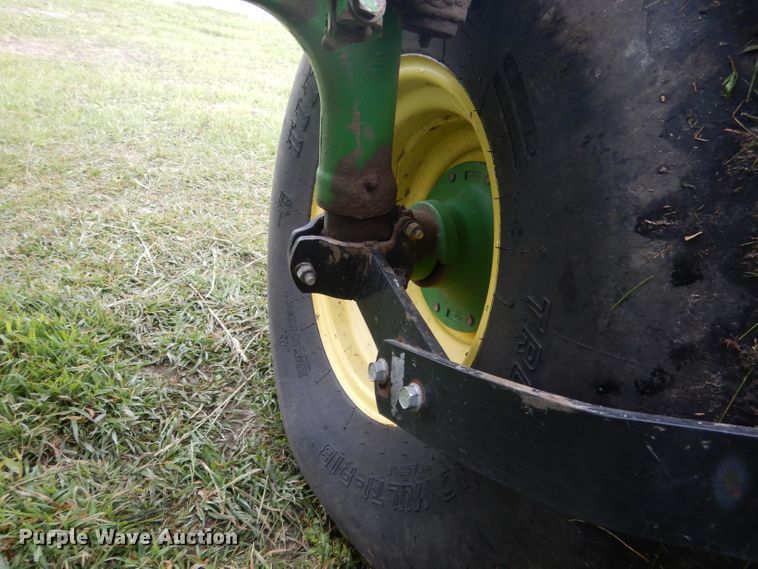 image for item DG5978 2003 John Deere 7810  tractor