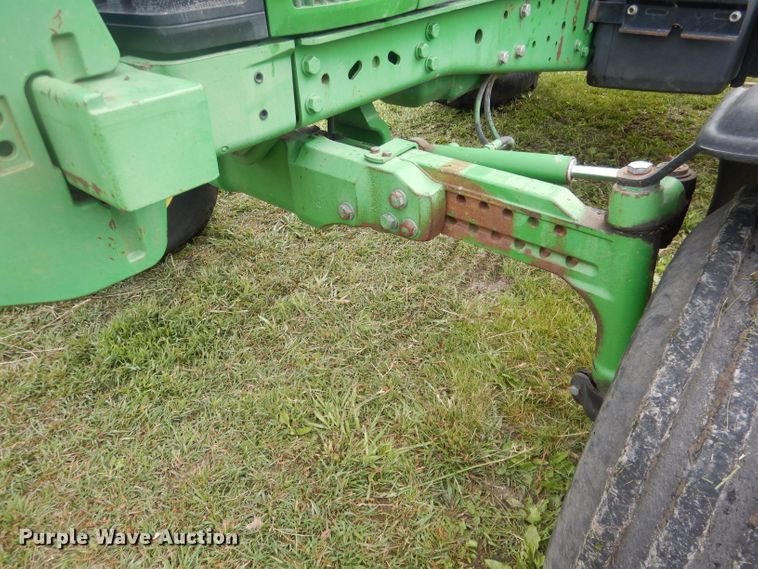 image for item DG5978 2003 John Deere 7810  tractor