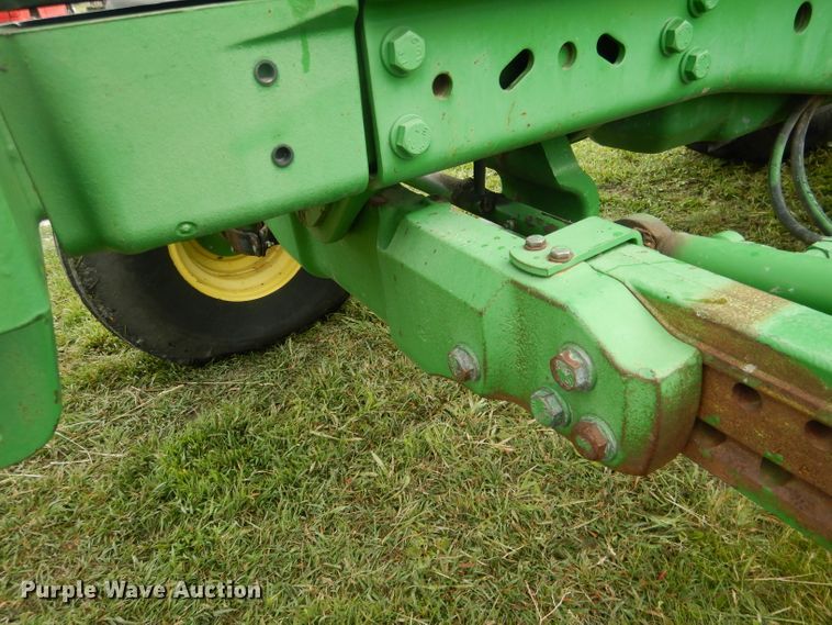 image for item DG5978 2003 John Deere 7810  tractor