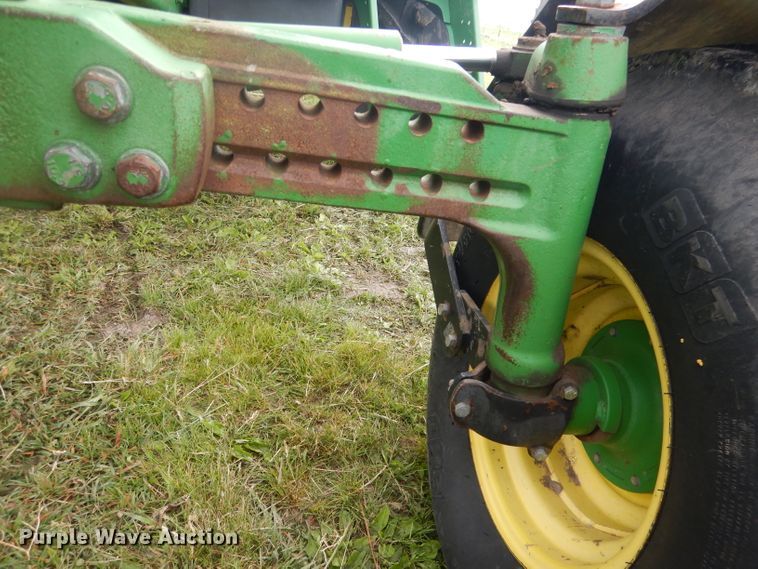 image for item DG5978 2003 John Deere 7810  tractor