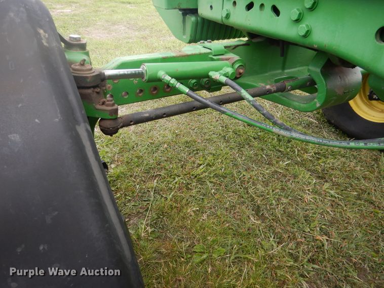 image for item DG5978 2003 John Deere 7810  tractor