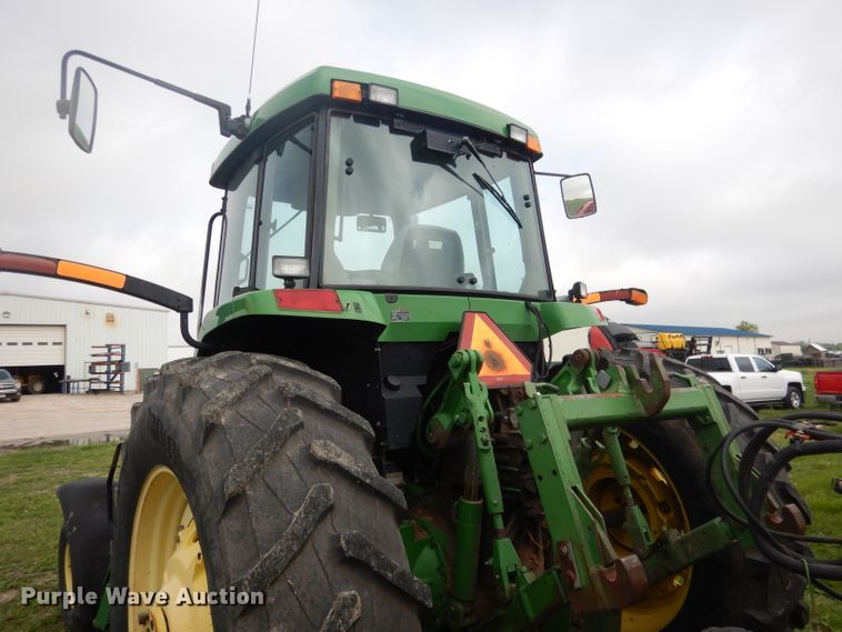 image for item DG5978 2003 John Deere 7810  tractor