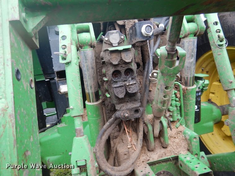 image for item DG5978 2003 John Deere 7810  tractor