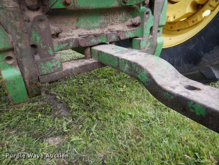 image for item DG5978 2003 John Deere 7810  tractor