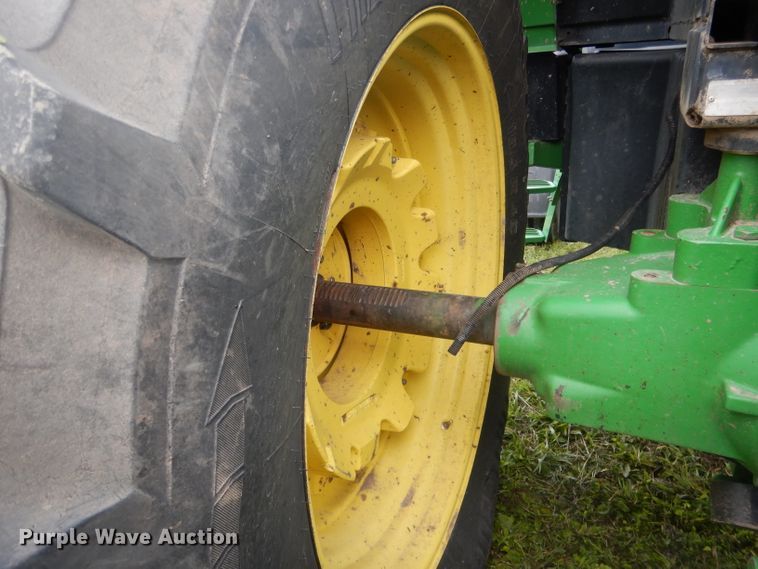 image for item DG5978 2003 John Deere 7810  tractor