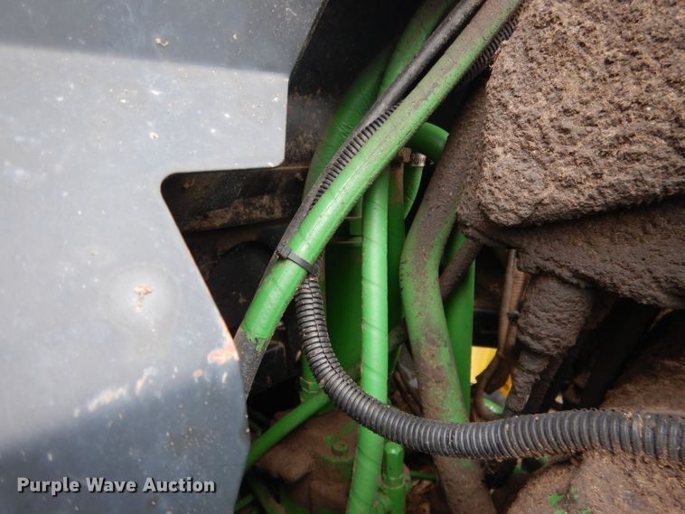 image for item DG5978 2003 John Deere 7810  tractor